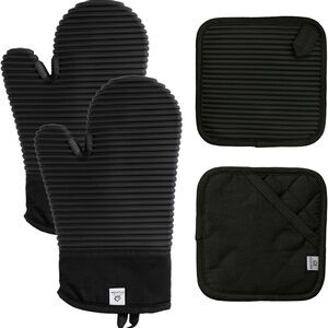 Silicone oven mitts and pot holders